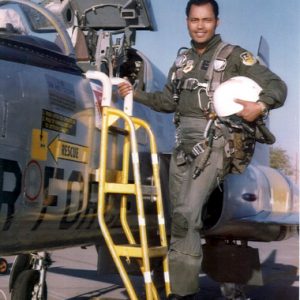 Air-Force-General-Legesse-Teferra ባንካችን አቢሲንያ ኢትዮጵያ ካፈራቻቸው ጀግኖች ውስጥ የመጀመሪያ ረድፍ ላይ በሚቀመጡትና ስማቸውን በታሪክ በወርቅ ቀለም ባጻፋት በብ/ጄነራል ለገሰ ተፈራ ስም ቅርንጫፍ ከፈተ፡፡