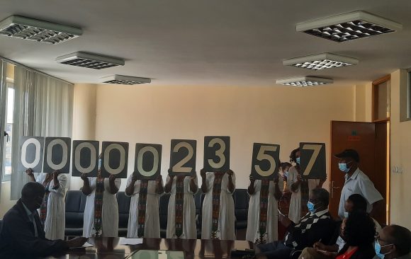 afocoloto አቢሲንያ ባንክ ከቪዛ ካርድ ጋር በመተባበር የቶታል ኢነርጂስ አፍሪካ ዋንጫ ጨዋታዎችን (AFCON 2021 Campaign) ምክንያት በማድረግ ላዘጋጃቸው ሽልማቶች ሁለተኛ ዙር የዕጣ አወጣጥ ሥነ ሥርዓት ዛሬ በብሔራዊ ሎተሪ አዳራሽ አካሄደ!