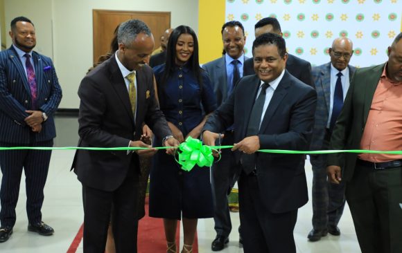 photo_2025-01-31_15-06-26 ባንካችን ዘመናዊ የባንክ አገልግሎት በካፌ የሚሰጠውን ማዕከል በድምቀት አስመረቀ