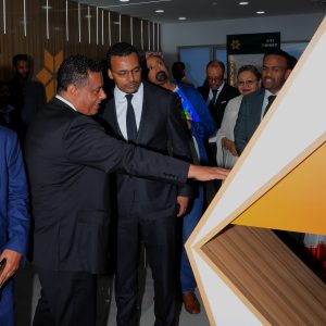 ባንካችን አቢሲንያ በሁሉም ቅርንጫፎቹ ወረቀት አልባ የባንክ አገልግሎት መስጠት ጀመረ