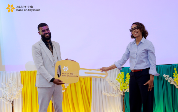 ባንካችን ባለ 2 መኝታ የመኖሪያ አፓርታማ ለዕድለኛው አስረከበ